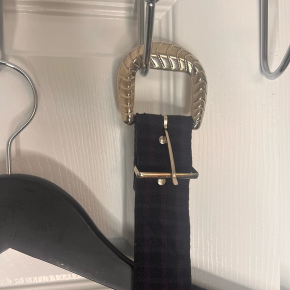 Vintage 2-PC with belt, cropped jacket and pleated skirt - Picture 5 of 9